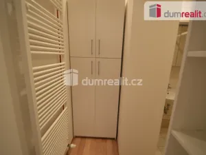 Pronájem bytu 2+1, Praha - Smíchov, U Nikolajky, 68 m2