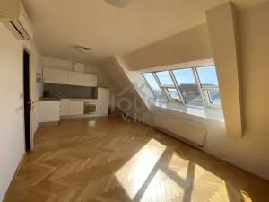 Pronájem bytu 2+kk, Praha - Holešovice, Ovenecká, 70 m2