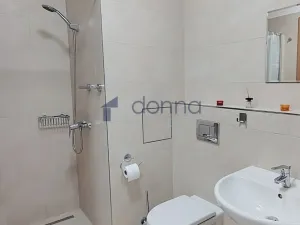 Pronájem bytu 2+kk, Praha, Hlučkova, 46 m2