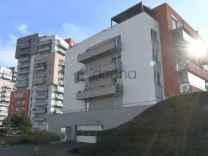 Pronájem bytu 2+kk, Praha, Hlučkova, 46 m2