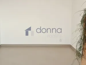 Pronájem bytu 2+kk, Praha, Hlučkova, 46 m2