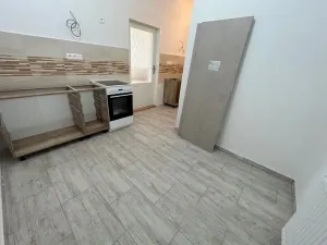 Pronájem bytu 1+kk, Praha - Strašnice, Věšínova, 40 m2