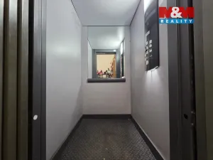 Pronájem obchodního prostoru, Praha - Prosek, Prosecká, 547 m2