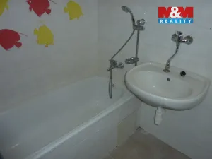 Pronájem bytu 1+1, Hronov, Husova, 63 m2