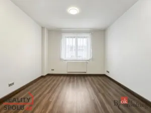 Pronájem bytu 1+kk, Pardubice - Zelené Předměstí, Rokycanova, 29 m2