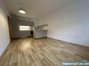 Pronájem bytu 2+kk, Znojmo, Žižkovo náměstí, 44 m2