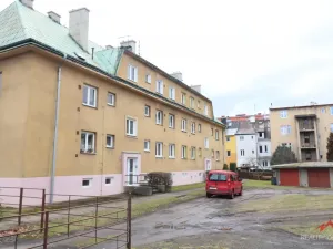 Pronájem bytu 3+1, Děčín - Děčín III-Staré Město, Oblouková, 57 m2