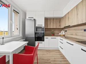 Prodej bytu 1+1, Hradec Králové - Nový Hradec Králové, třída Edvarda Beneše, 41 m2