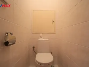 Pronájem bytu 2+kk, Karlovy Vary - Drahovice, Waldertova, 61 m2