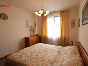 Pronájem bytu 2+kk, Karlovy Vary - Drahovice, Waldertova, 61 m2