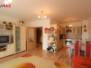Pronájem bytu 2+kk, Karlovy Vary - Drahovice, Waldertova, 61 m2
