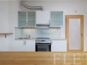 Pronájem bytu 1+kk, Praha - Záběhlice, Mattioliho, 32 m2
