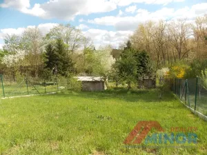 Prodej zahrady, Slaný, Husova, 975 m2