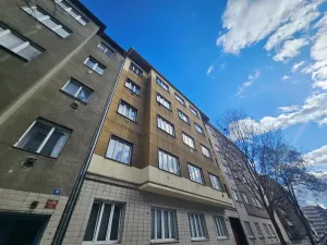 Pronájem bytu 2+kk, Praha - Nusle, Kloboučnická, 41 m2