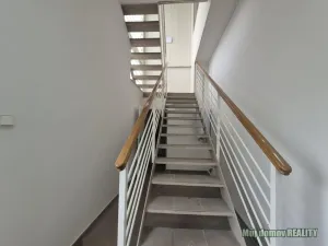 Pronájem ubytování, Praha - Uhříněves, Přátelství, 626 m2