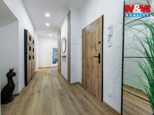 Prodej bytu 2+1, Karlovy Vary, Bělehradská, 96 m2