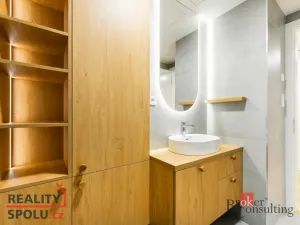 Pronájem bytu 2+kk, Praha - Smíchov, Podbělohorská, 62 m2