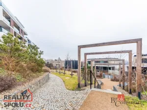 Pronájem bytu 2+kk, Praha - Smíchov, Podbělohorská, 62 m2