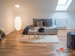 Prodej bytu 2+kk, Šestajovice, Komenského, 69 m2