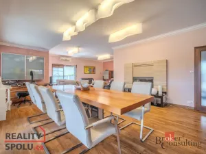 Prodej rodinného domu, Praha - Horní Počernice, Zárybnická, 307 m2