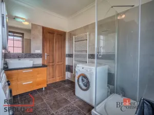 Prodej rodinného domu, Praha - Horní Počernice, Zárybnická, 307 m2