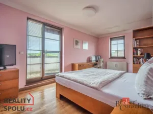 Prodej rodinného domu, Praha - Horní Počernice, Zárybnická, 307 m2