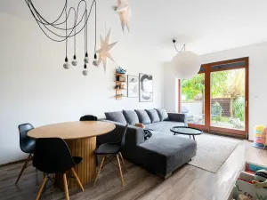 Prodej bytu 2+kk, Veleň - Mírovice, Polní, 49 m2