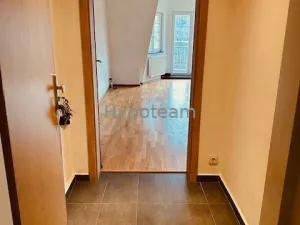 Pronájem bytu 2+1, Teplice, Jankovcova, 70 m2