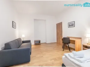 Pronájem bytu 2+1, Mladá Boleslav, náměstí Míru, 69 m2