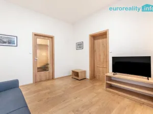 Pronájem bytu 2+1, Mladá Boleslav, náměstí Míru, 69 m2