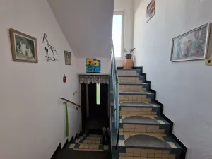 Prodej podílu rodinného domu, Oslavice, 218 m2