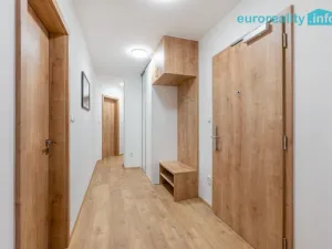 Pronájem bytu 2+1, Mladá Boleslav, náměstí Míru, 73 m2