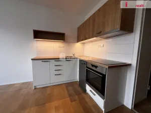 Pronájem bytu 2+kk, Zlín, U Trojáku, 36 m2
