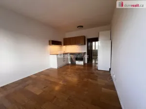 Pronájem bytu 2+kk, Zlín, U Trojáku, 36 m2