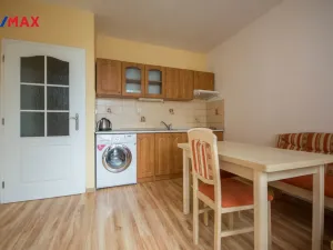 Prodej bytu 2+1, Hradec Králové - Třebeš, Hradecká, 46 m2