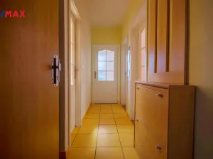 Prodej bytu 2+1, Hradec Králové - Třebeš, Hradecká, 46 m2