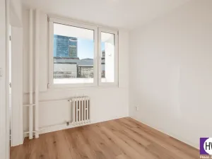 Pronájem bytu 2+kk, Praha, Hvězdova, 44 m2