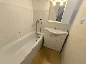 Pronájem bytu 2+1, Ústí nad Labem, Meruňková, 68 m2