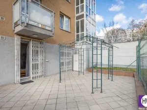 Prodej bytu 1+kk, Praha, Vřesová, 33 m2