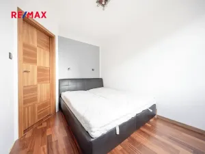 Pronájem bytu 2+1, Praha - Troja, Svídnická, 40 m2