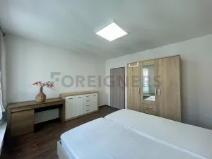 Pronájem bytu 2+kk, Brno, Bratislavská, 56 m2