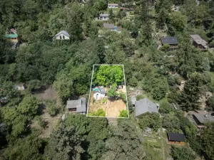 Prodej zahrady, Praha - Slivenec, Višňovka, 680 m2