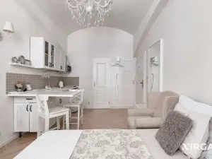 Prodej bytu 1+kk, Praha - Bubeneč, U studánky, 23 m2