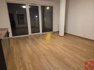 Pronájem bytu 2+kk, Praha - Michle, Pod Stárkou, 40 m2