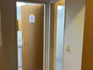 Pronájem kanceláře, Hradec Králové, Československé armády, 128 m2