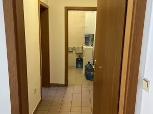 Pronájem kanceláře, Hradec Králové, Československé armády, 128 m2