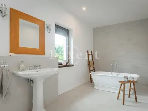 Prodej rodinného domu, Trnová, 229 m2