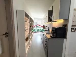 Prodej bytu 2+1, Chomutov, Zahradní, 61 m2