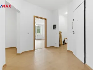 Prodej bytu 2+1, Karlovy Vary - Drahovice, Blahoslavova, 63 m2