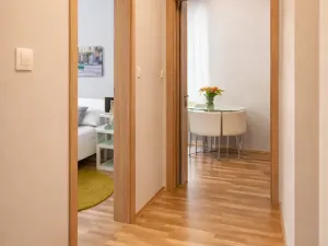 Pronájem bytu 2+kk, Praha - Vinohrady, Varšavská, 35 m2